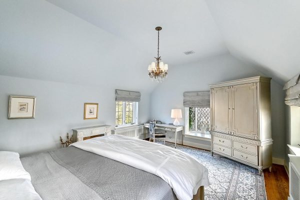 14225 Juneau Blvd, Elm Grove, WI 53122