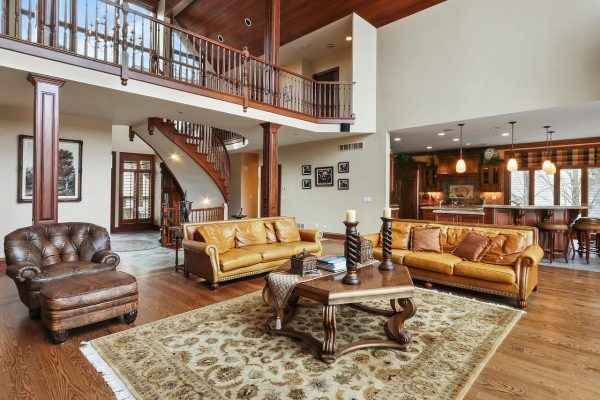 W3318 Burr Oak Dr, Lake Geneva, WI 53147